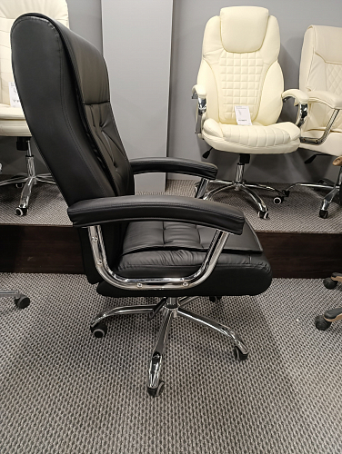 Компьютерное кресло Class white из шоурума 4